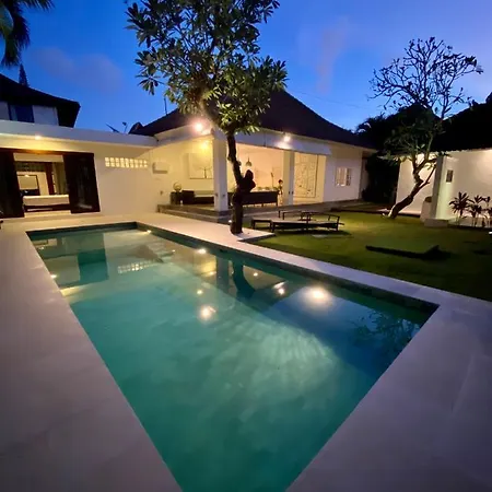 Villa Emma | Heart Of Seminyak | 350M Beach