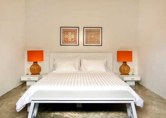 Emma | Heart Of | 350m Villa
